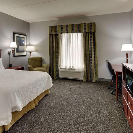Hampton Inn & Suites Indianapolis-Airport Buitenkant foto