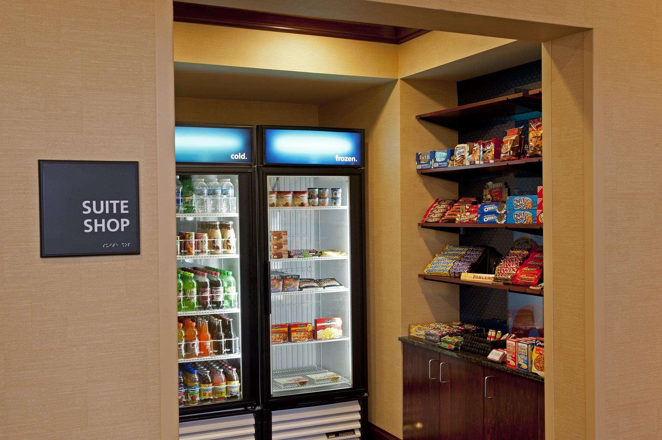Hampton Inn & Suites Indianapolis-Airport Faciliteiten foto