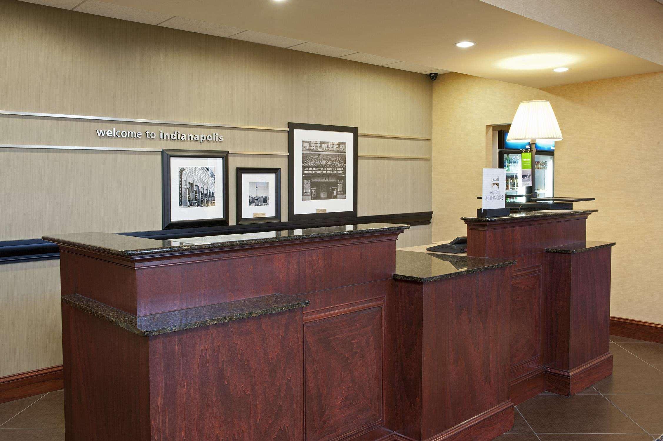 Hampton Inn & Suites Indianapolis-Airport Interieur foto