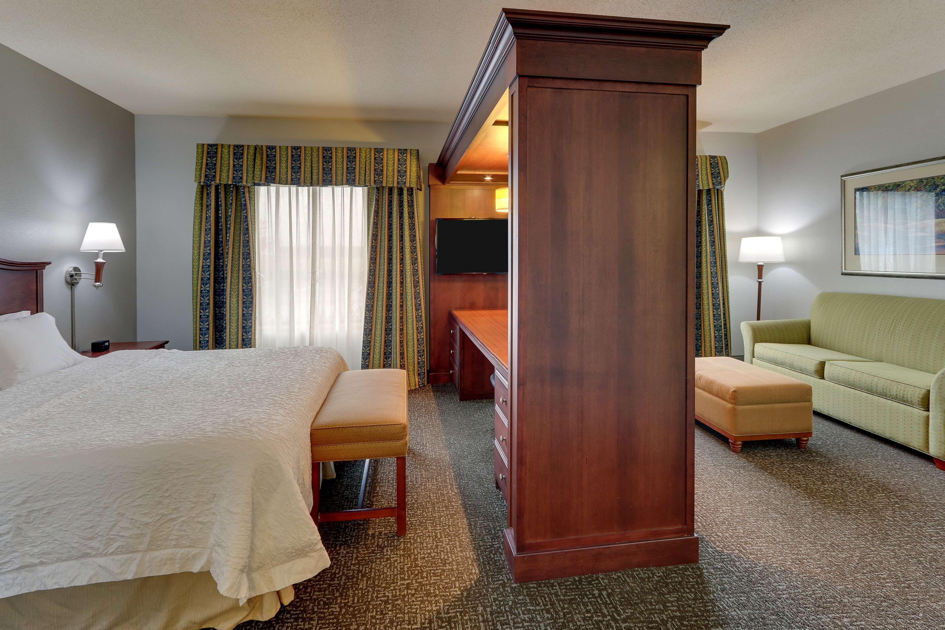 Hampton Inn & Suites Indianapolis-Airport Buitenkant foto