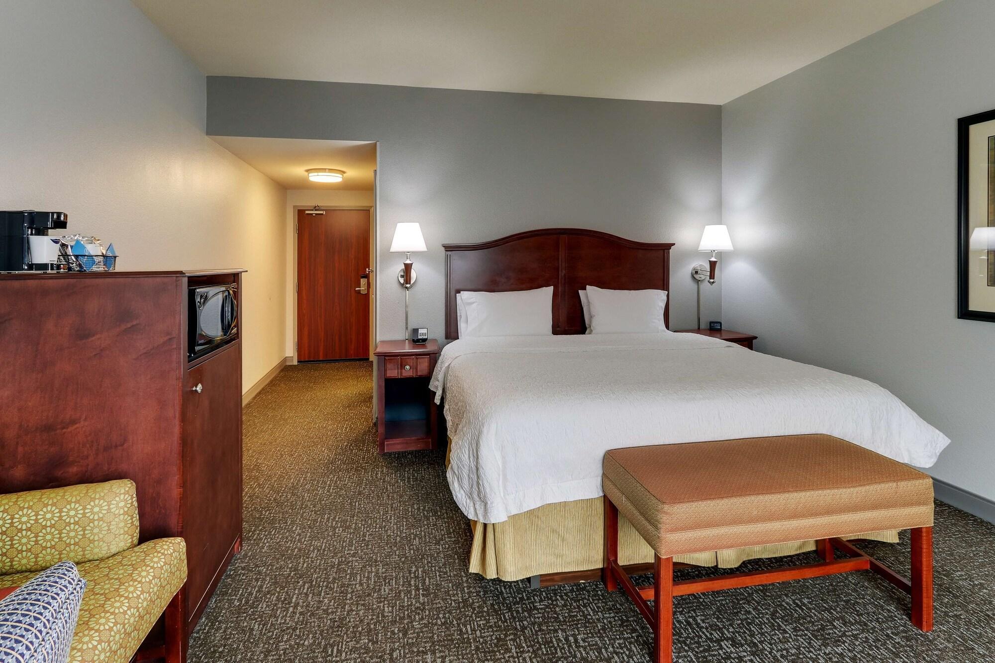 Hampton Inn & Suites Indianapolis-Airport Buitenkant foto