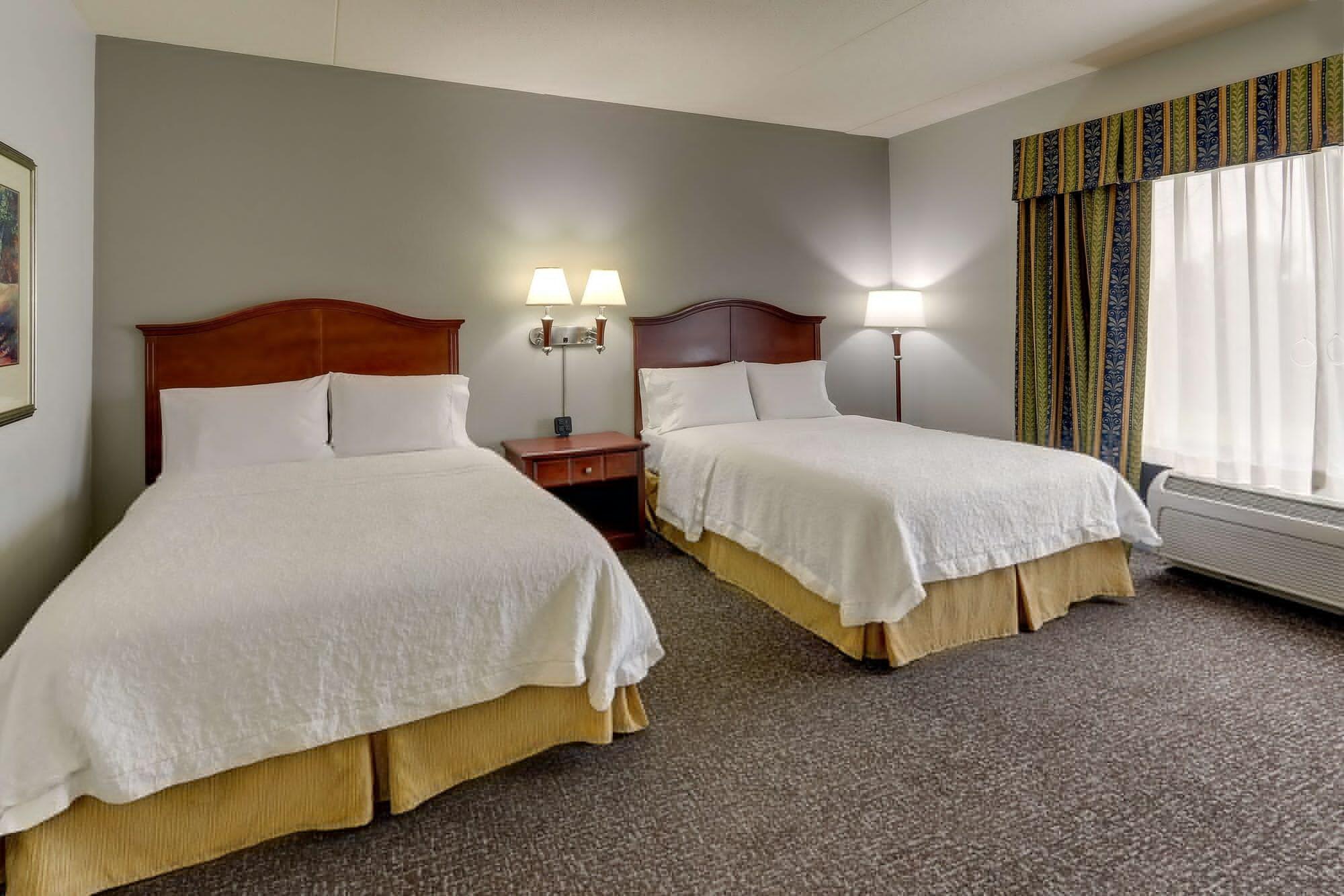 Hampton Inn & Suites Indianapolis-Airport Buitenkant foto