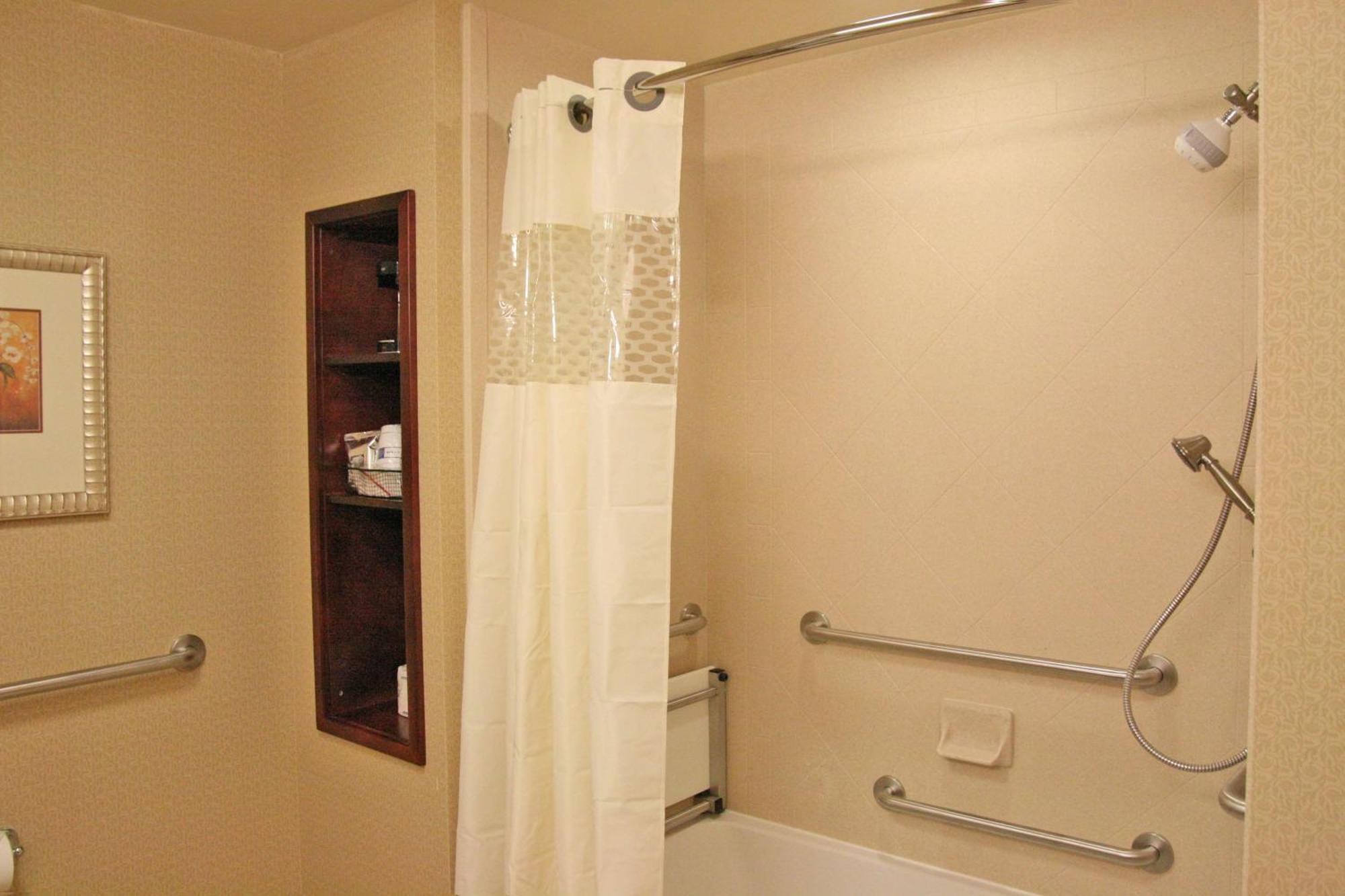 Hampton Inn & Suites Indianapolis-Airport Buitenkant foto