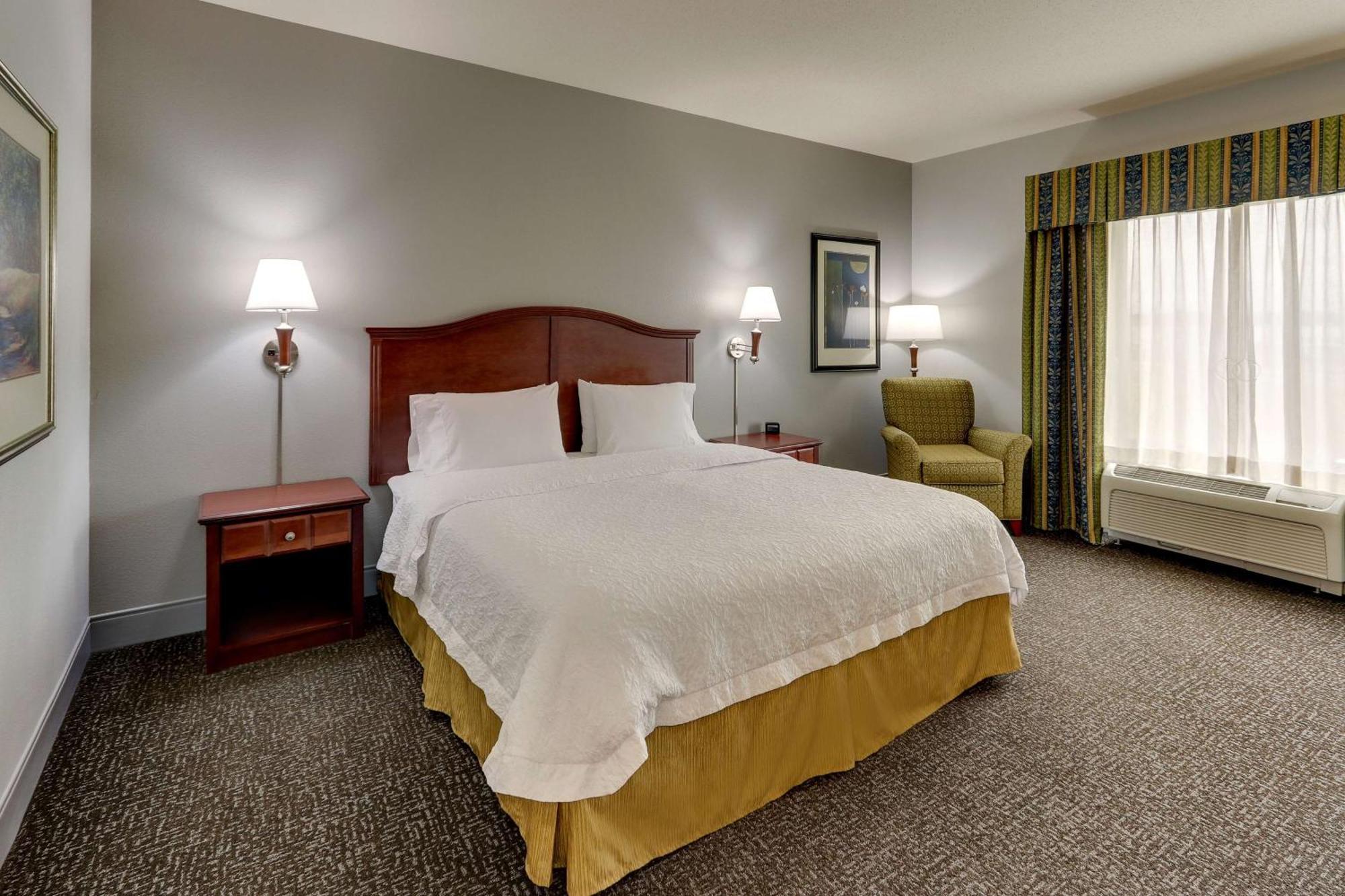 Hampton Inn & Suites Indianapolis-Airport Buitenkant foto