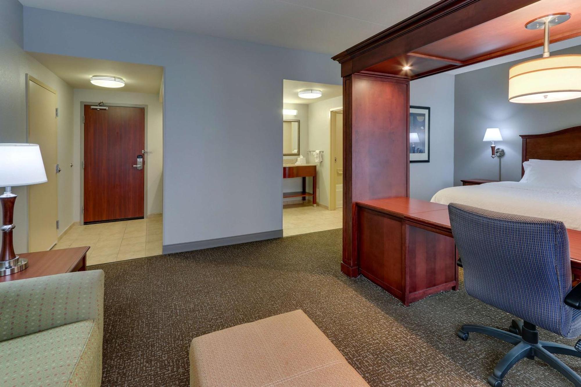 Hampton Inn & Suites Indianapolis-Airport Buitenkant foto